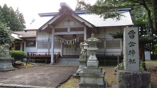 町はずれにひっそり佇む神社