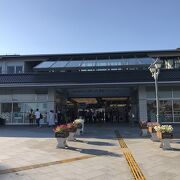 山陽本線尾道駅：駅前は瀬戸内海の尾道水道
