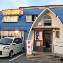 カナデイアン風スタイルの小屋