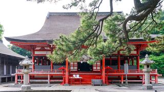 古い歴史を持つ立派な社殿の神社でした