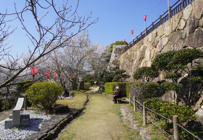 亀居城跡