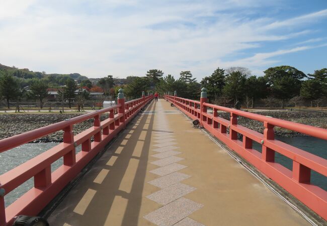 朱色の橋