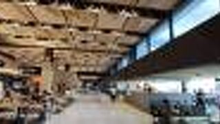 ターミナルビルきれいになってます