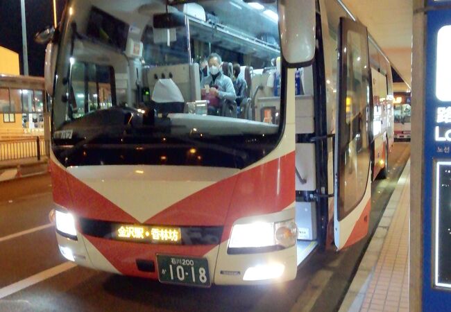 金沢駅行きは早くて便利