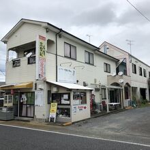 翌朝撮影、全景です