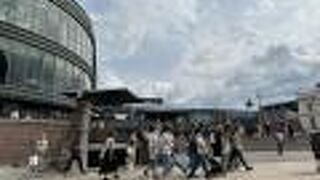 オスロ中央駅前の地下鉄駅