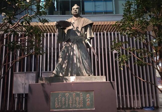 超重厚‼️金属製『黒田節』演舞武士像 黒田節銅像 クチコミ・アクセス・営業時間｜博多【フォートラベル】