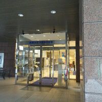 ホテル玄関