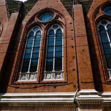 レンガが欠けているところは修復しなかったのかな…