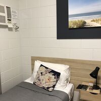 サブのベッドルームにはツインベッド