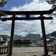 地元に大切にされている神社。