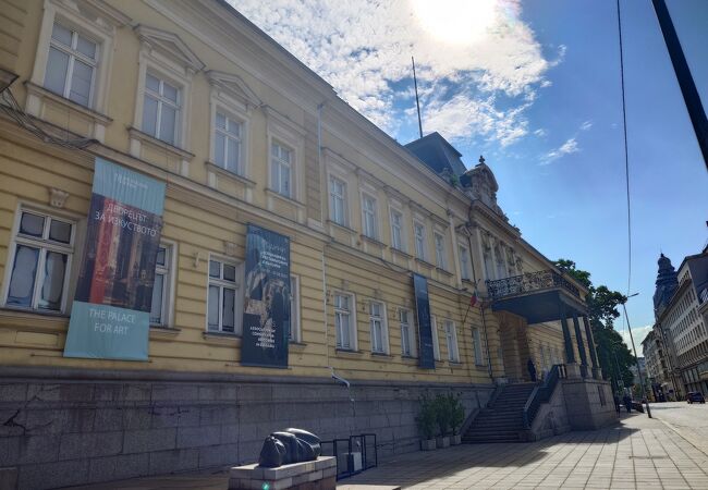 国立美術館