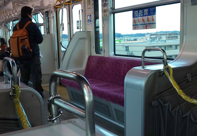 多摩モノレール　車内ドア横握り棒 多摩モノレール 車内ドア横握り棒 - メルカリ