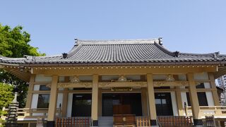 寛政の改革を行った松平定信のお墓があります