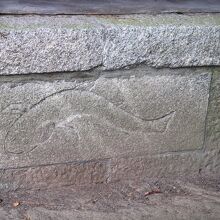 神様の使いのナマズ