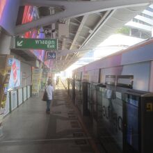 プロンポン駅 (BTS)