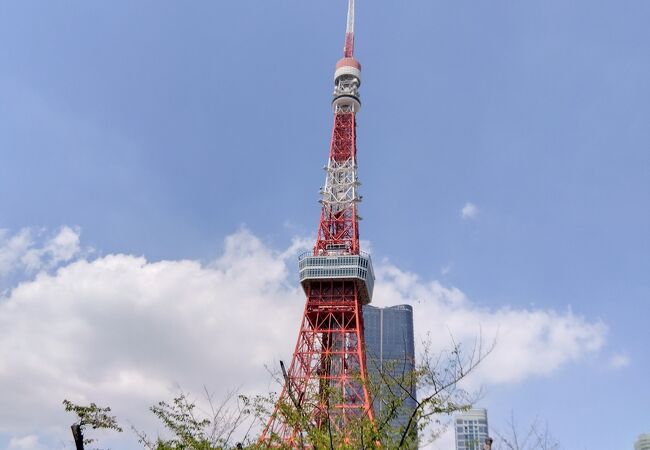 オフィス街のど真ん中