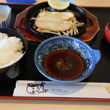 ふくの関 カモンワーフ店