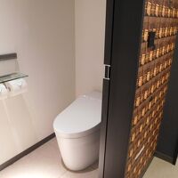 トイレは個室。きれいです。