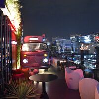 ルーフトップバー。夜景がきれいです。