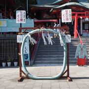 熊本城稲荷神社の“智恵の輪くぐり”