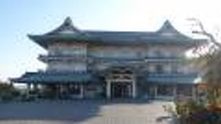 イングリッシュガーデンを併設