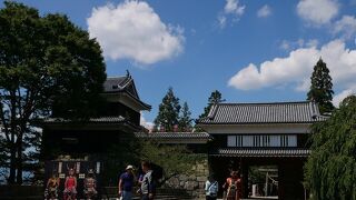 南櫓は上田市立博物館のチケットで入場可能で小規模展示を見ることができる