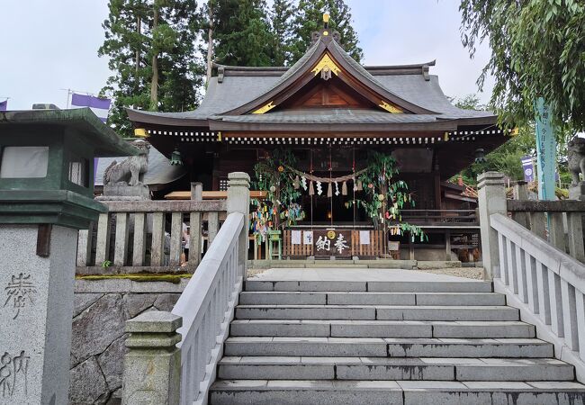 この地を治めていた南部氏を祀る