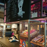 日本のモクシーに比べたら扱い品数は格段に少ない。