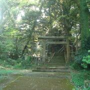 鹿島神社(湯川神社)は階段の上
