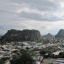 3つ見える山も五行山