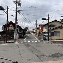 鵜沼宿の西の出口。ここから各務原方面へ向かいます