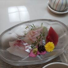 真ん中がハタの昆布締め