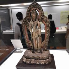 法隆寺宝物館の国宝の仏像
