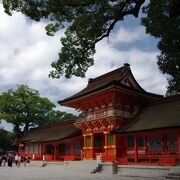 広大で風格あり、日本有数の神社