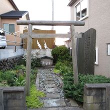 姥神社 折居社跡