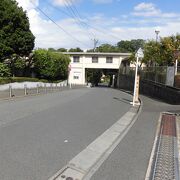 幅も広くてゆるやかな坂道