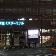 長崎駅前のバスターミナル
