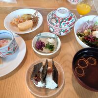 朝食はブッフェ