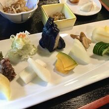 お品書きの「あさうり」の代わりに「ささがき牛蒡」と「長芋」。