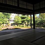 「明治日本の産業革命遺産」として世界遺産に登録された萩城下町にある、江戸初期に建築された日本最古の町屋。