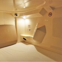 ２階　カプセルベッド内