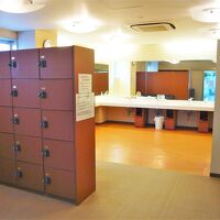 ２階　大浴場脱衣場兼洗面台