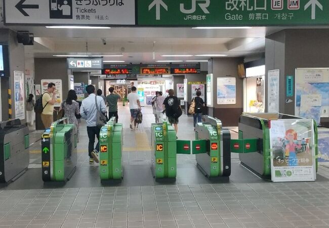 JR京葉線 新浦安駅