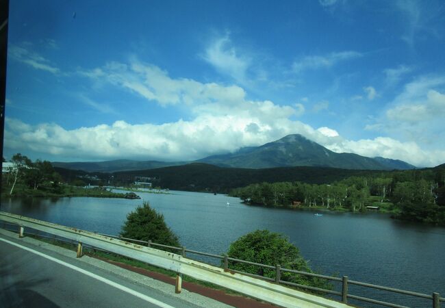 諏訪富士とも呼ばれている蓼科山