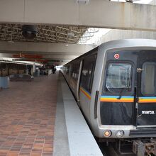 高架路線です。