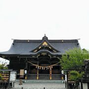 新発田駅から歩いて5分くらいにある諏訪神社