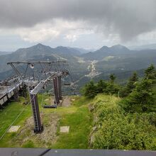 リフトで山頂に上がると、絶景と涼しさがあなたを待ってます！