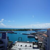 最上階からの眺望。港が見えます。