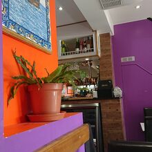 公園の子供達も両親もノーマスクで走り回っていた。勿論ここも。